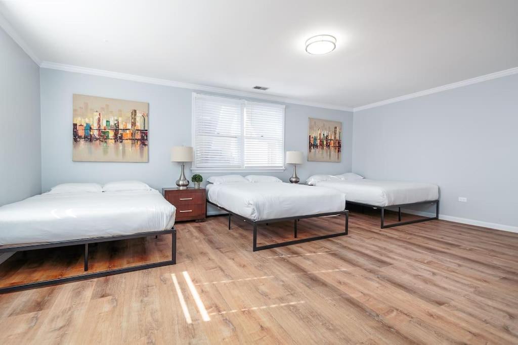 Beautiful Remodeled Penthouse Unit In Old Town Villa Chicago Exterior photo
